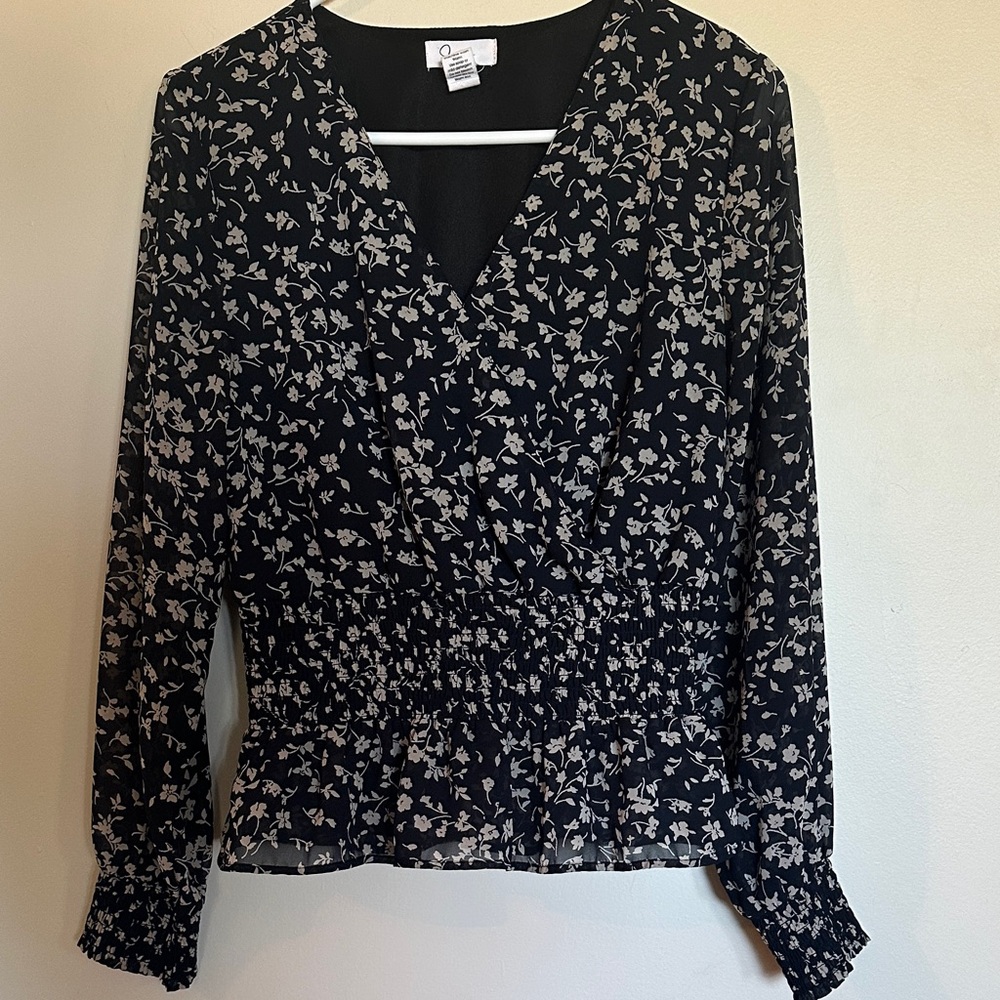 Japna Floral Blouse V-neck Black size Small